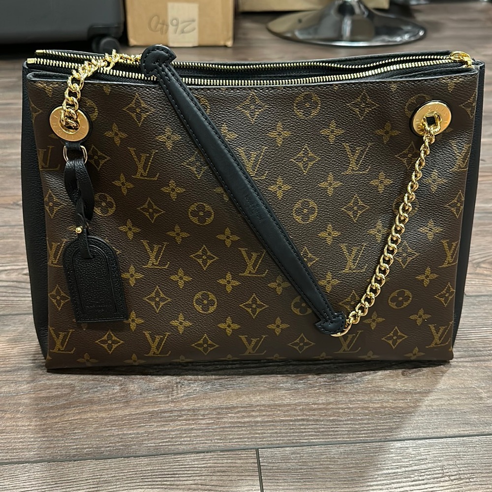New Louis Vuitton Surene MM Shoulderbag